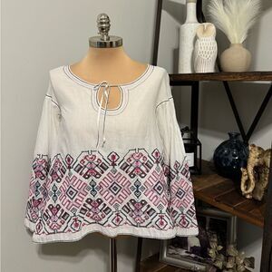 CHELSEA AND VIOLET Embroidery Top White And Pink Womens SIZE Medium